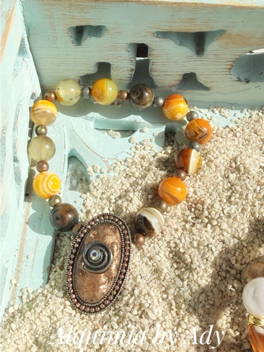 LAGUNA AGATE Yellow & Brown Agate Beaded Pendant Bracelet